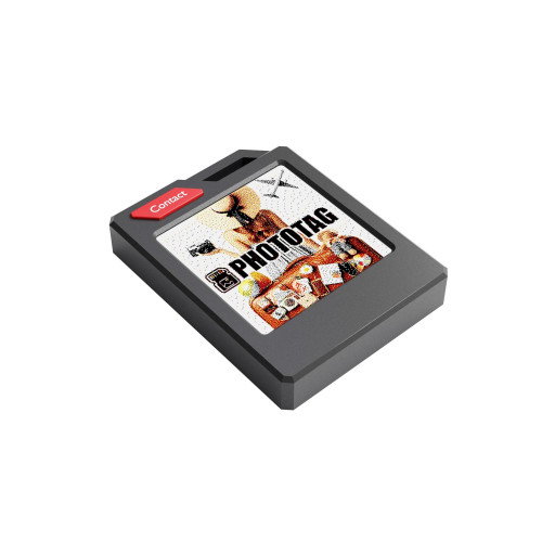 Розумний брелок-трекер PhotoTag: E-Ink Tracker